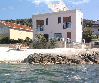 Villa in Trogir (Splitsko-Dalmatinska) oder Ferienwohnung oder Ferienhaus