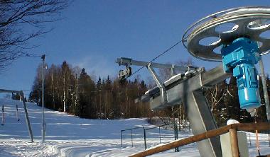 �rtlicher Skilift