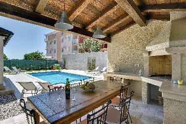 Villa in Fazana (Istarska) oder Ferienwohnung oder Ferienhaus