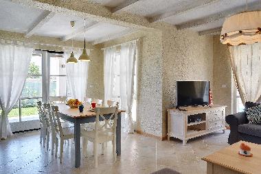 Villa in Fazana (Istarska) oder Ferienwohnung oder Ferienhaus