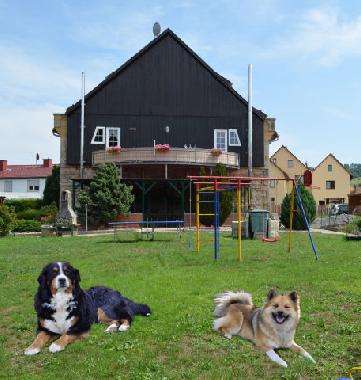 Hausansicht vom Garten
