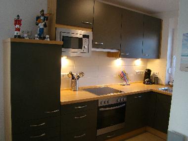 K�che mit Geschirrsp�ler und Microwelle