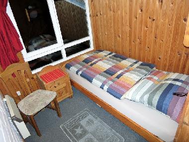 Schlafzimmer 3 OG Ferienhuser Marx https://ferienpark-extertal.