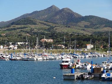 Ferienhaus in MONTESQUIEU-DES-ALBERES  (Pyr�n�es-Orientales) oder Ferienwohnung oder Ferienhaus