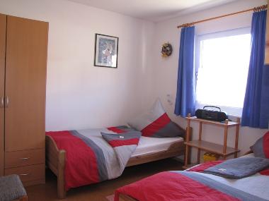 2. Schlafzimmer bzw. Kinderzimmer 