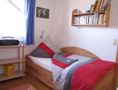 Hier befindet sich noch ein Regal mit vielen B�chern damit keine langeweile aufkommt.