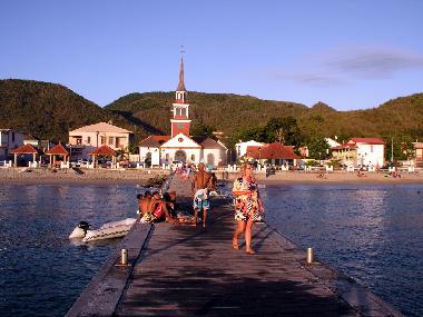 Anses d?Arlet, Blick aufs Dorf und den Strand