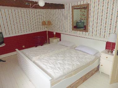 Zimmer 2 mit Doppelbett 2x2m
