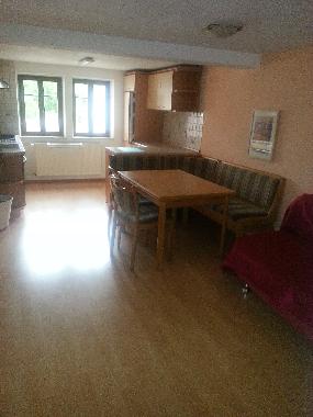 Gem�tliche Wohnk�che mit Schlafcouch