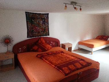 Gro�es uriges Schlafzimmer f�r 3 Personen im DG