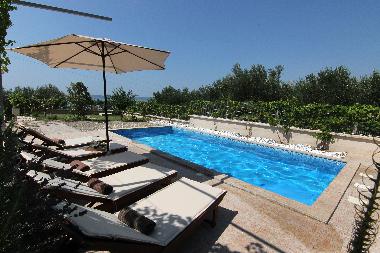 Villa in Kastel Sucurac (Splitsko-Dalmatinska) oder Ferienwohnung oder Ferienhaus