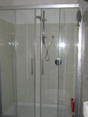 Duschbad zum Schlafzimmer 2