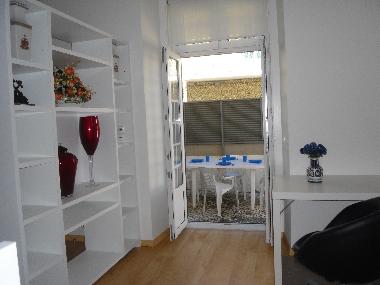 Eingangshalle, mit Zugang zur privaten Au�enterrasse