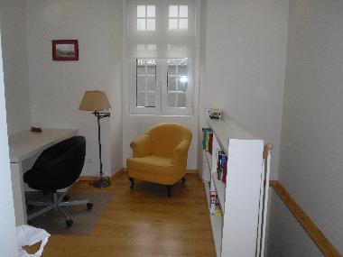 Eingangshalle man sieht die Treppe f�r den Zugang zum Wohnzimmer