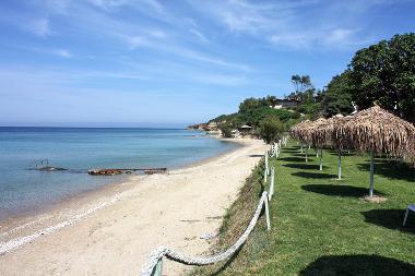 Amboula am Strand in 150 Meter