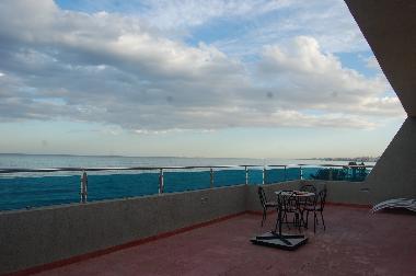 sehr gro�e terrasse mit traumhaftem meerblick