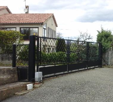 Ferienhaus in SAINT ETIENNE DE FONTBELLON (Ard�che) oder Ferienwohnung oder Ferienhaus