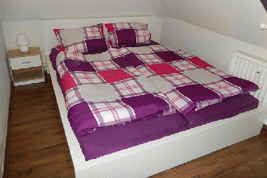 Gemtliches Schlafzimmer mit Kleiderschrank