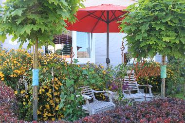 Sitzplatz im Vorgarten