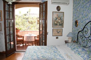 Villa in MONTIGNOSO (Massa-Carrara) oder Ferienwohnung oder Ferienhaus