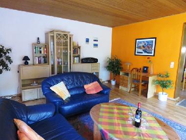 Wohnzimmer der Ferienwohnung Kutscherhuus