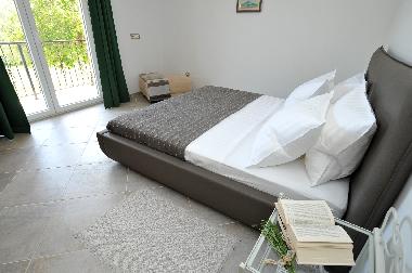 Schlafzimmer 2 mit groem Doppelbett (180x200cm) ...