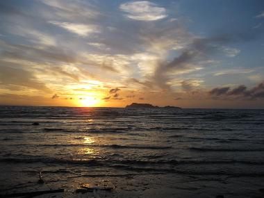 Sonnenaufgang vor unserer Anlage