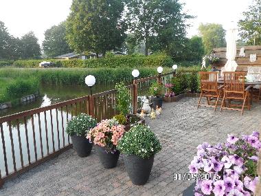 Terrasse am Wasser