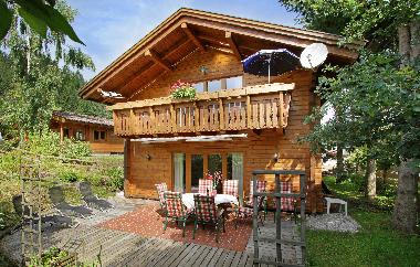 gem�tliche Ferienh�uschen im Gartenhotel Rosenhof bei Kitzb�hel