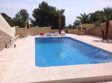 Villa in La NUcia (Alicante / Alacant) oder Ferienwohnung oder Ferienhaus