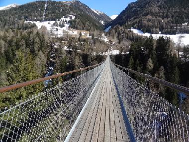 Neue Haengebruecke in Fiesch