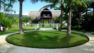 Villa in Dencarik (Bali) oder Ferienwohnung oder Ferienhaus