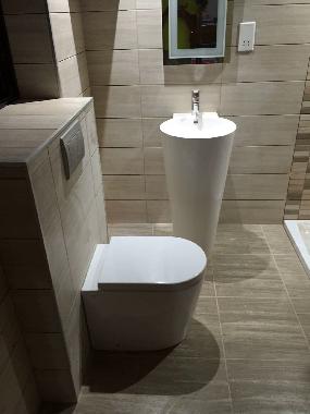 2. Badezimmmer renoviert 2016