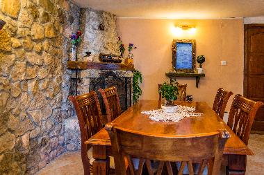 Ferienhaus in Makarska/ Puharici (Splitsko-Dalmatinska) oder Ferienwohnung oder Ferienhaus