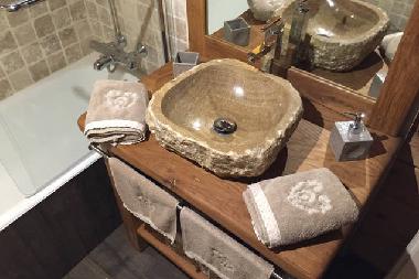 Chalet in Thollon-les-M�mises (Haute-Savoie) oder Ferienwohnung oder Ferienhaus