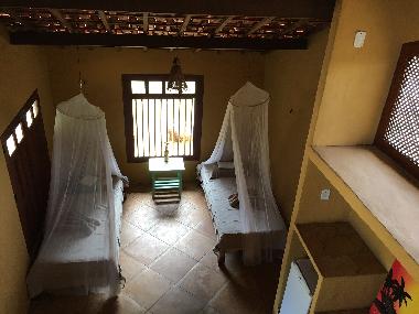 Tropisch gebaute Bungalow 