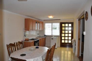 KUCHE MIT ESSRAUM -APARTMENT