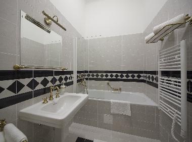 Villa in Sinj (Splitsko-Dalmatinska) oder Ferienwohnung oder Ferienhaus