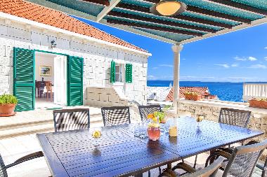 Villa in Sumartin (Splitsko-Dalmatinska) oder Ferienwohnung oder Ferienhaus