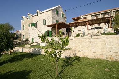 Villa in Sumartin (Splitsko-Dalmatinska) oder Ferienwohnung oder Ferienhaus