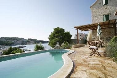 Villa in Sumartin (Splitsko-Dalmatinska) oder Ferienwohnung oder Ferienhaus