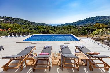 Villa in Selca (Splitsko-Dalmatinska) oder Ferienwohnung oder Ferienhaus