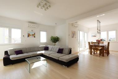 Villa in Podstrana (Splitsko-Dalmatinska) oder Ferienwohnung oder Ferienhaus