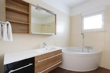 Villa in Podstrana (Splitsko-Dalmatinska) oder Ferienwohnung oder Ferienhaus