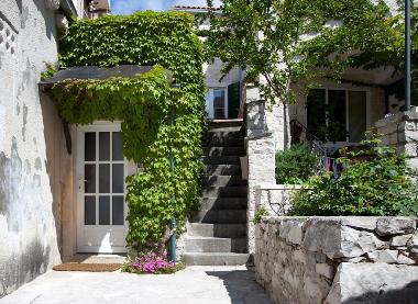 Ferienhaus in Pucisca (Splitsko-Dalmatinska) oder Ferienwohnung oder Ferienhaus