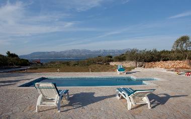 Villa in Mirca (Splitsko-Dalmatinska) oder Ferienwohnung oder Ferienhaus