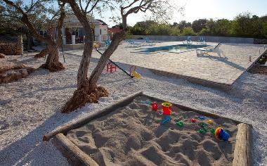 Villa in Mirca (Splitsko-Dalmatinska) oder Ferienwohnung oder Ferienhaus