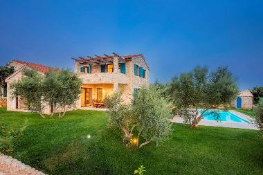 Villa in KRK (Primorsko-Goranska) oder Ferienwohnung oder Ferienhaus