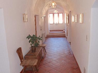 Flur davon alle abgehenden Zimmer