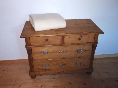 Schlafzimmer 1  Kommode